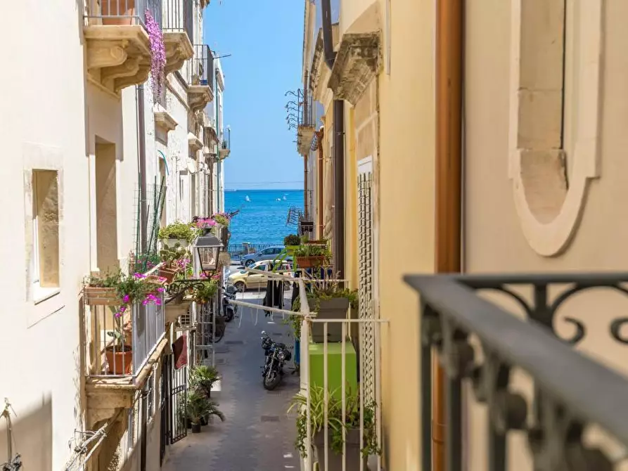 Immagine 35 di Casa indipendente in vendita  in Lungomare di Levante Elio Vittorini 20 a Siracusa