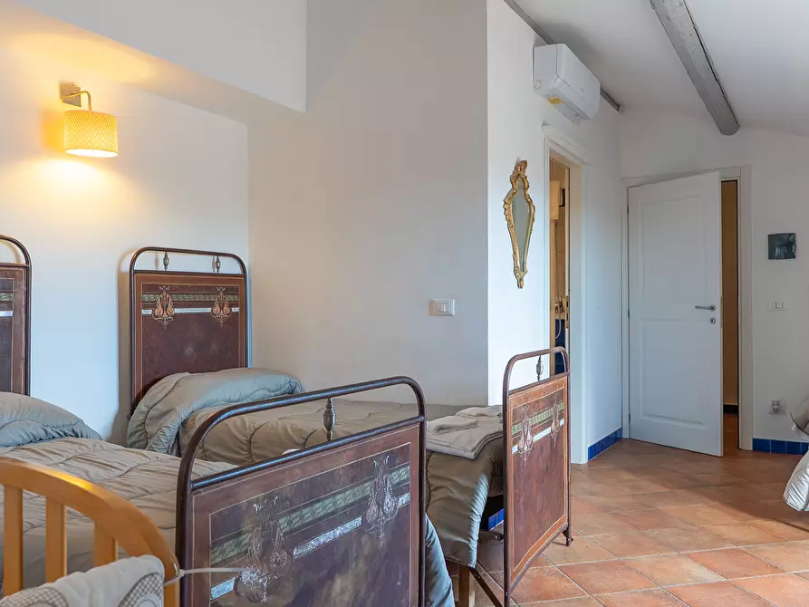 Immagine 81 di Villa in vendita  in Via Priamo 10 a Siracusa