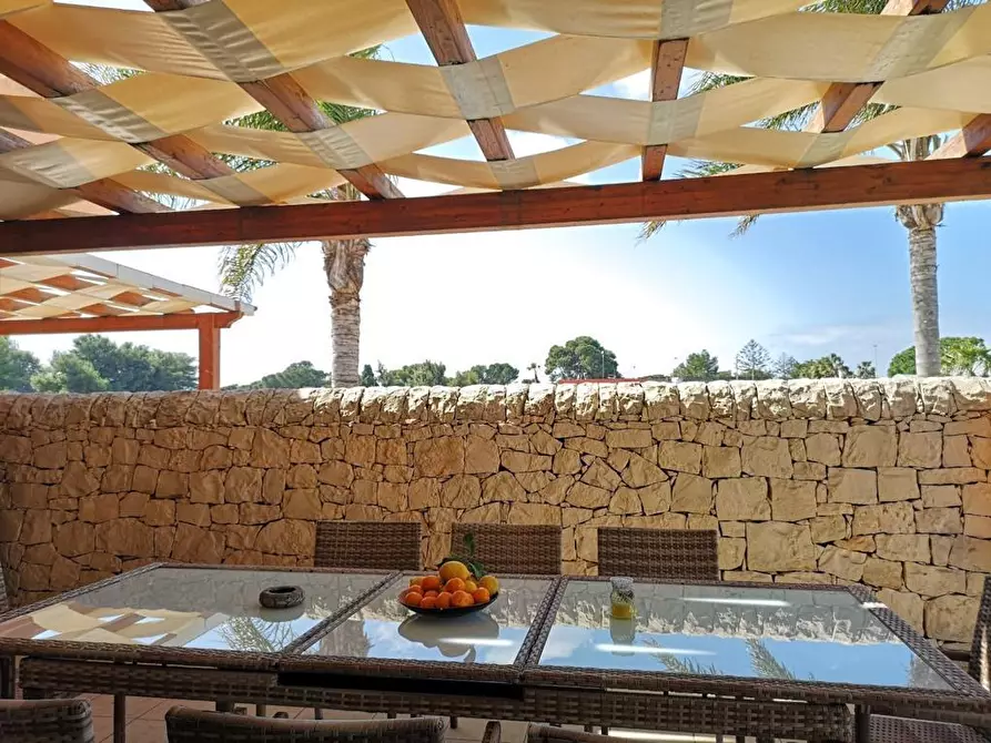 Immagine 4 di Villa in vendita  in Viale delle Rose 41 a Scicli