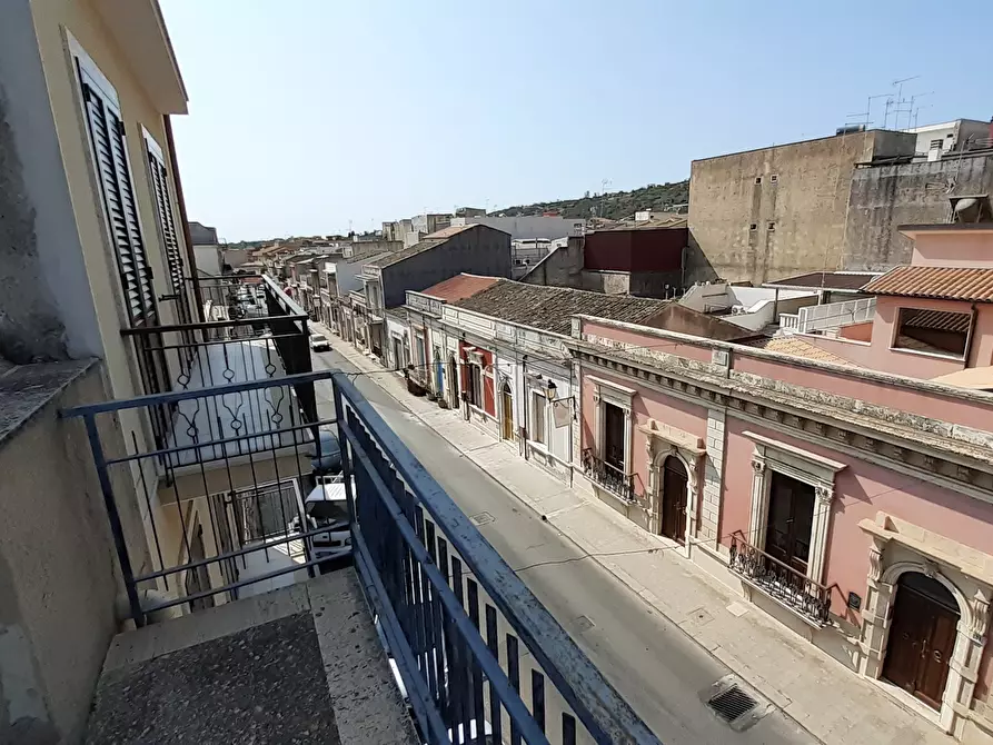 Immagine 25 di Casa indipendente in vendita  in Via Vittorio Emanuele III 374 a Canicattini Bagni