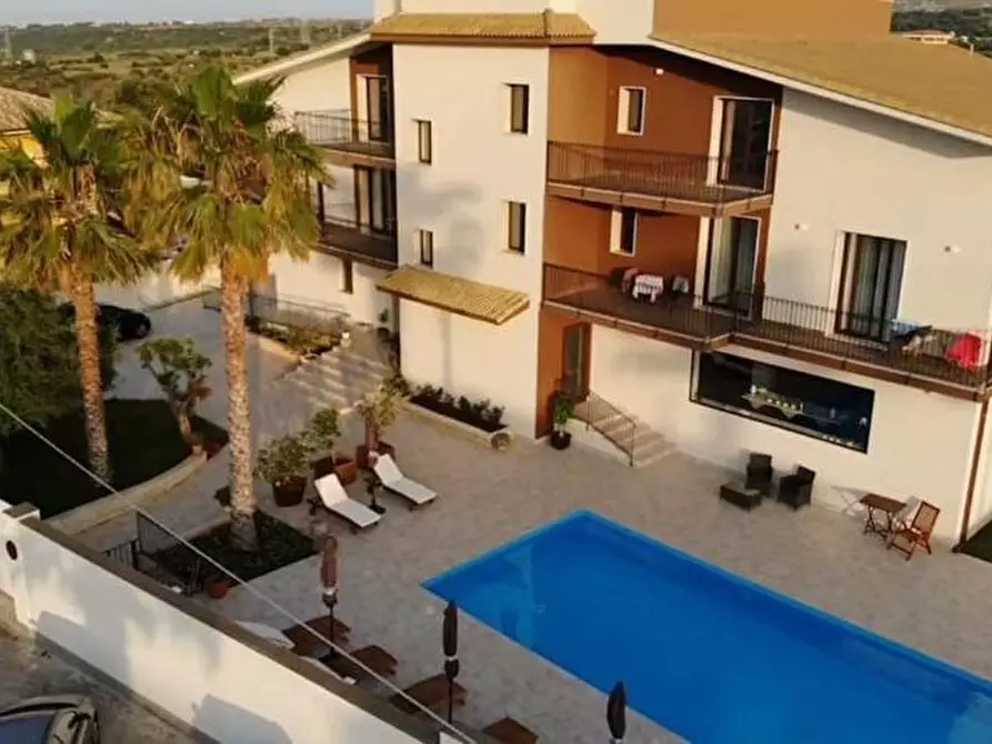 Immagine 29 di Villa in vendita  in Viale Edoardo Garrone 56 a Melilli