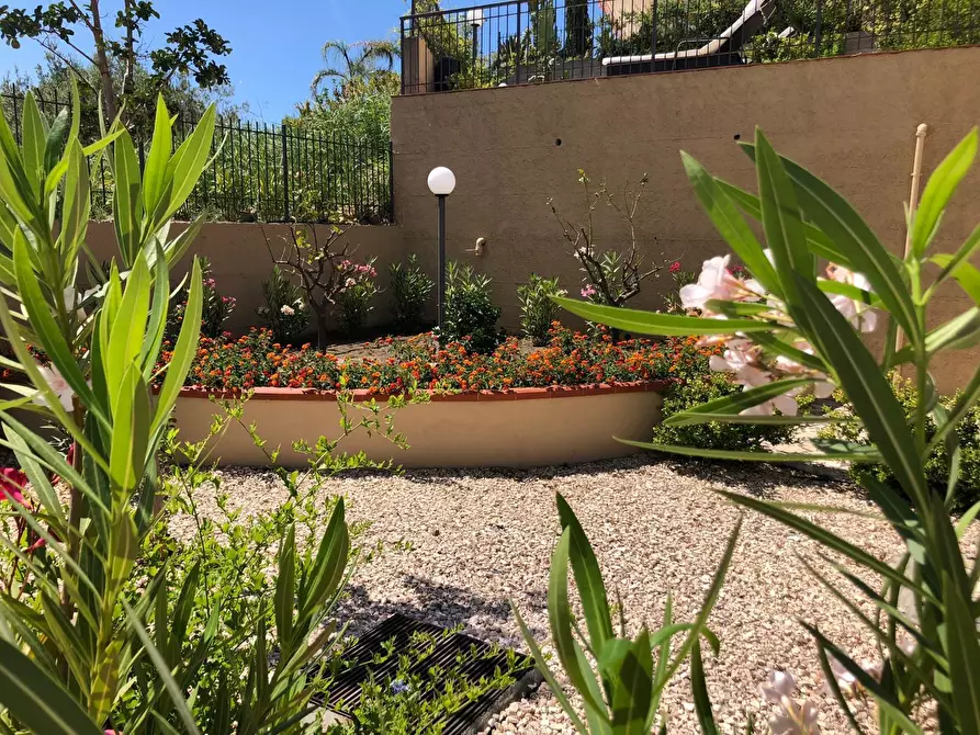 Immagine 63 di Villa in vendita  in Via Roma 21 a Taormina