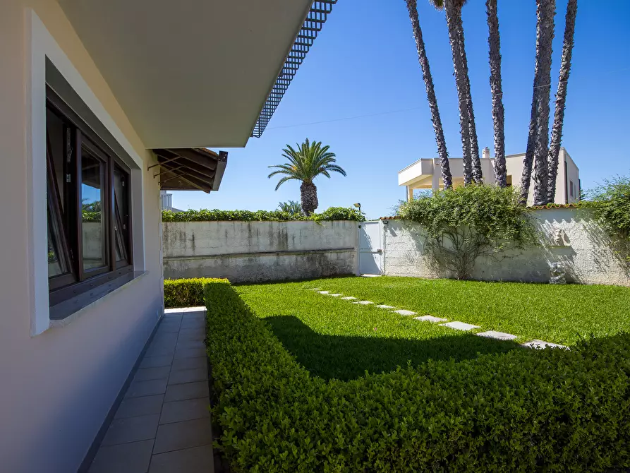 Immagine 8 di Villa in vendita  in Via Taormina 37 a Siracusa