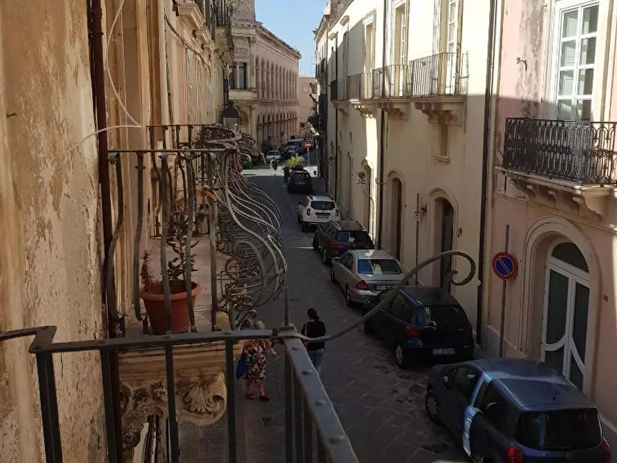 Immagine 3 di Appartamento in vendita  in Via Roma 57 a Siracusa