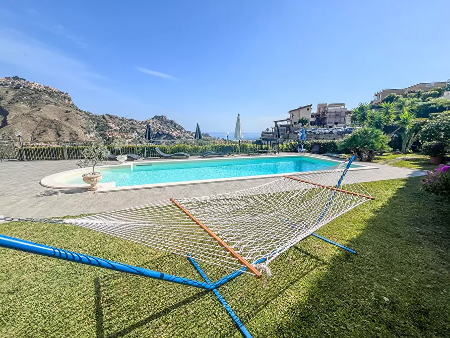 Immagine 23 di Villa in vendita  in Via Crocefisso 16 a Taormina