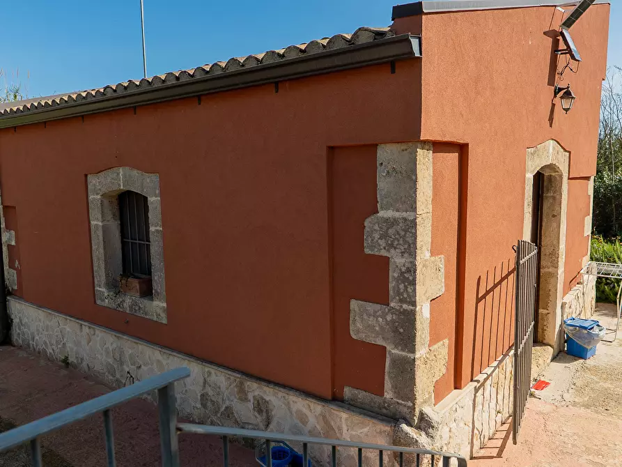 Immagine 32 di Villa in vendita  in Via Priamo 10 a Siracusa