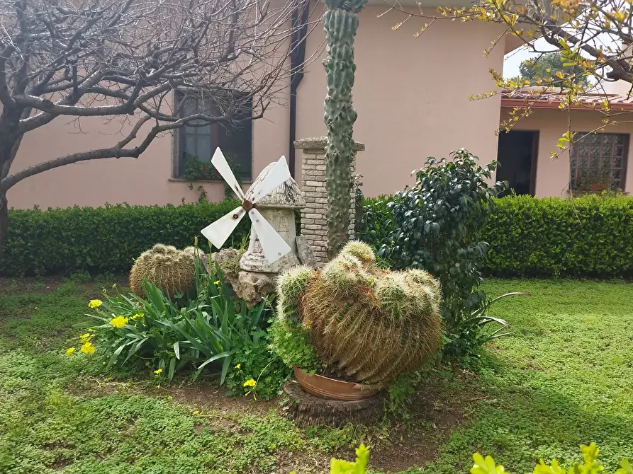 Immagine 19 di Villa in vendita  in Via Stromboli 7 a Siracusa