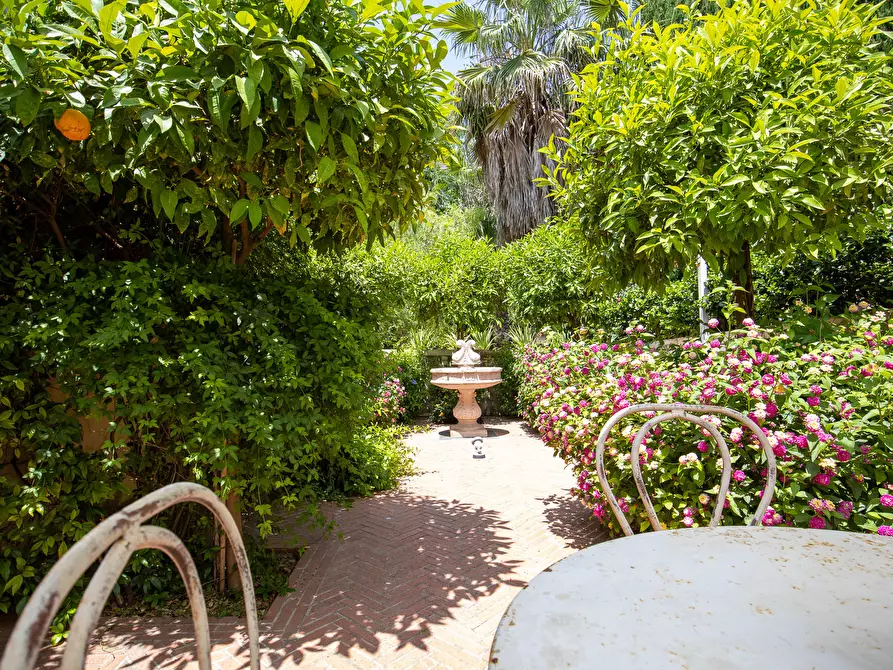 Immagine 27 di Villa in vendita  in Via pola 2 a Noto