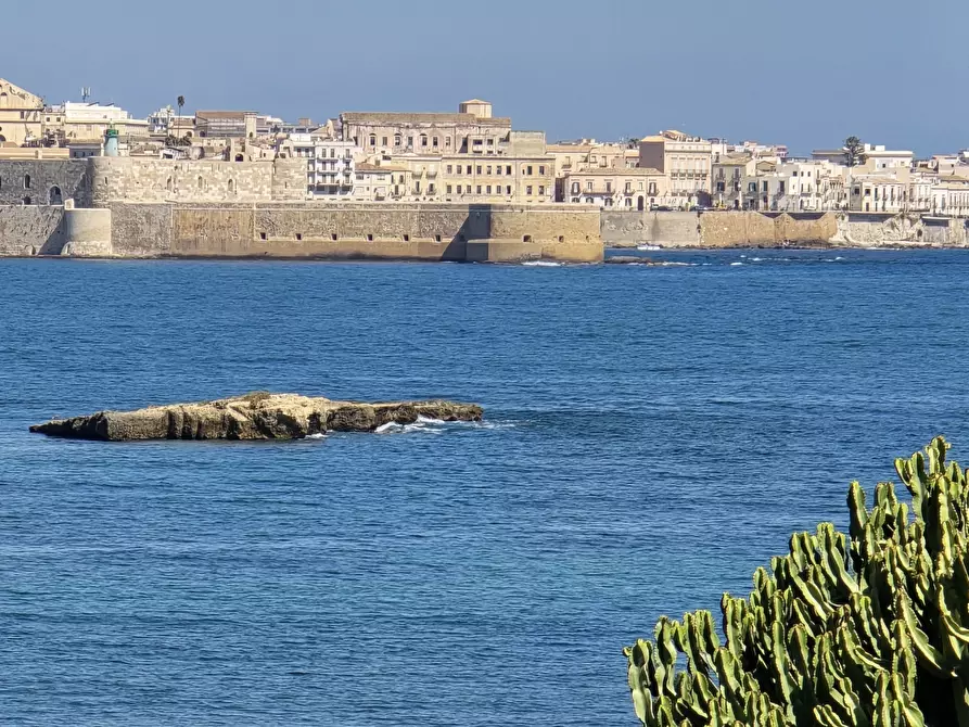 Immagine 4 di Villa in vendita  in Via La Maddalena 35 a Siracusa