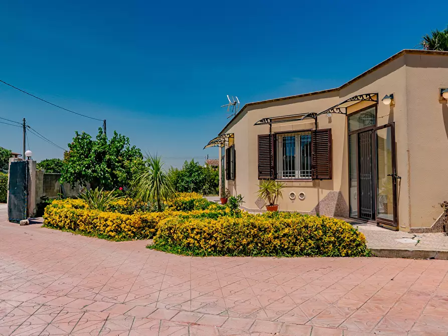 Immagine 27 di Villa in vendita  in Via Olindo Marinelli 66 a Siracusa