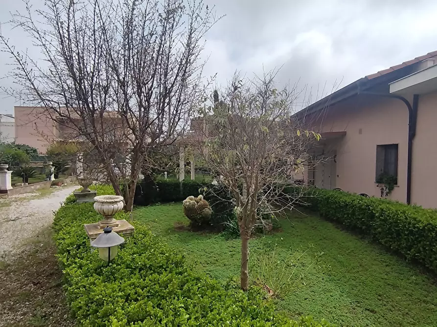 Immagine 12 di Villa in vendita  in Via Stromboli 7 a Siracusa
