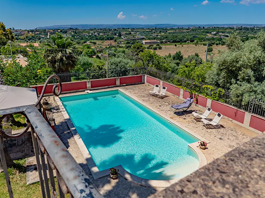 Immagine 25 di Villa in vendita  in Via Agamennone 2 a Siracusa