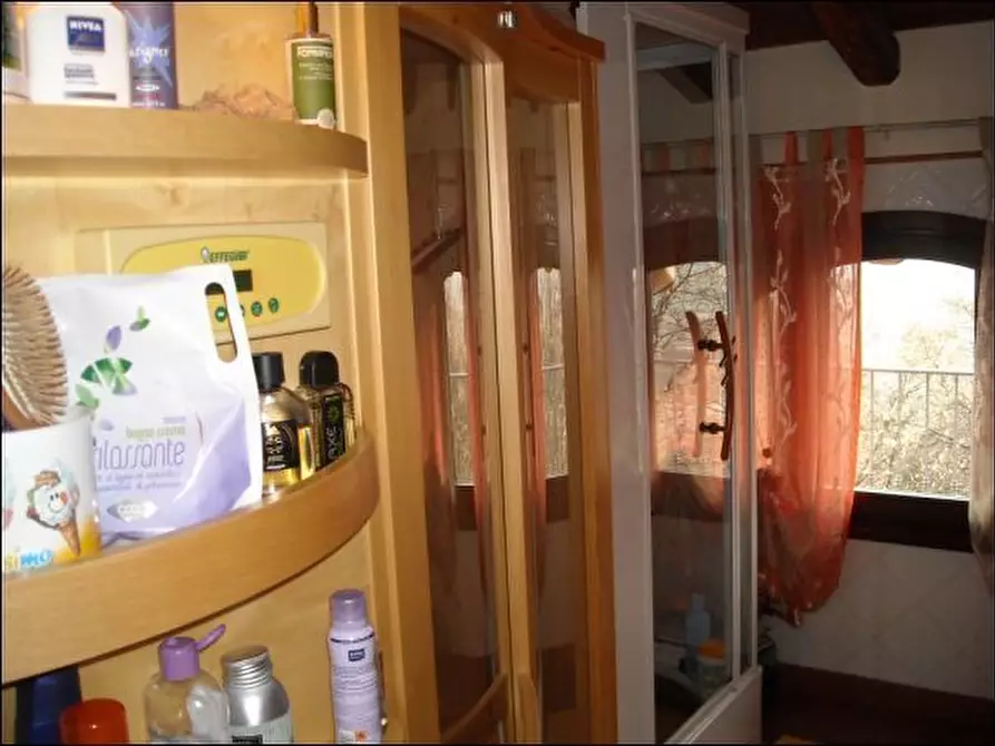 Immagine 14 di Casa trifamiliare in vendita  a Monsummano Terme