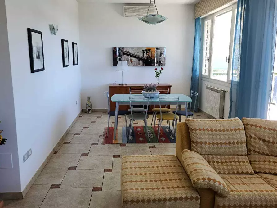 Immagine 24 di Appartamento in vendita  a Viareggio