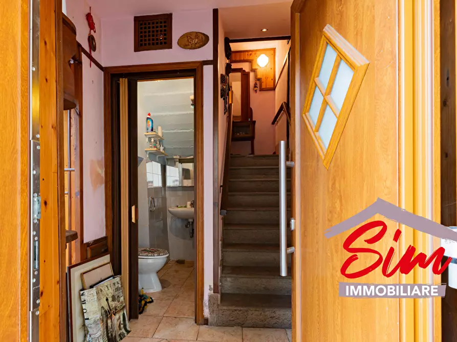 Immagine 5 di Casa semindipendente in vendita  in Via Martiri snc a Cavaglio D'agogna