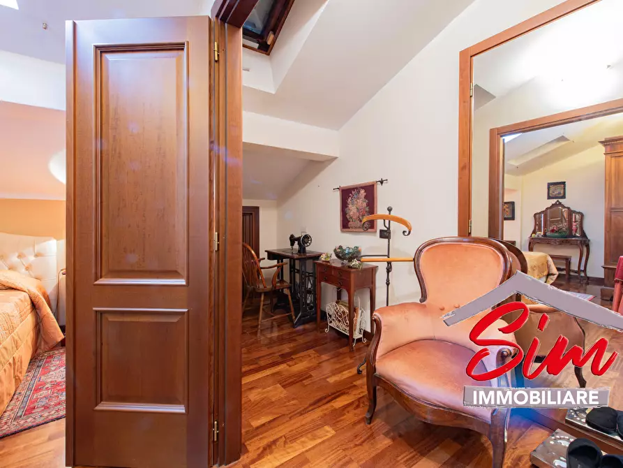 Immagine 18 di Pentalocale in vendita  in Via Agogna sn a Novara