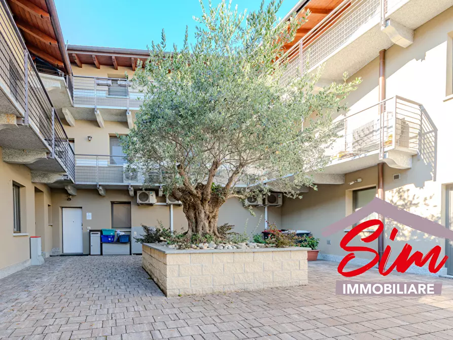 Immagine 3 di Trilocale in vendita  in Via Cinque Porte 9 a Novara