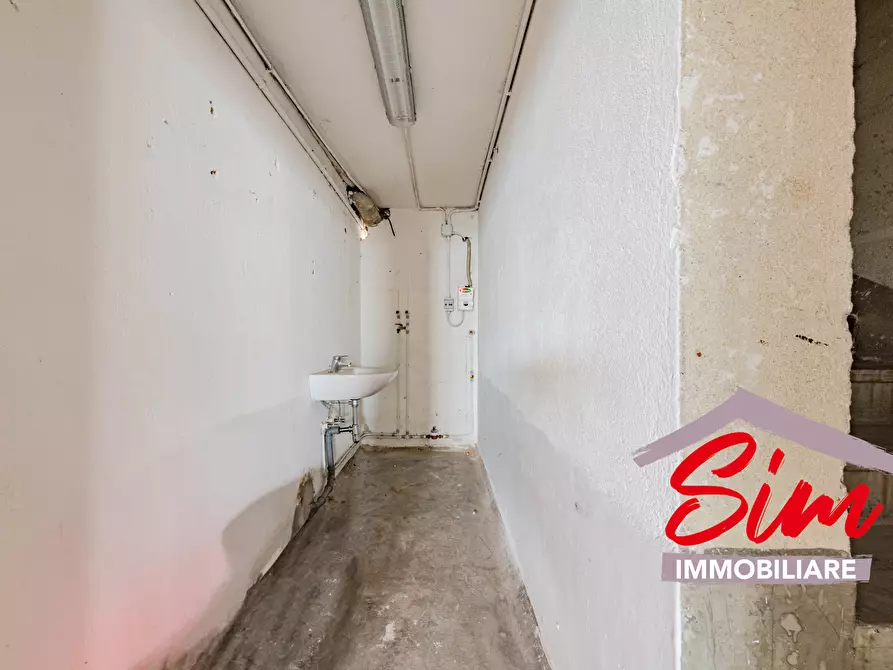 Immagine 10 di Magazzino in vendita  in VIA DON GIOVANNI GNIFETTI SNC a Novara