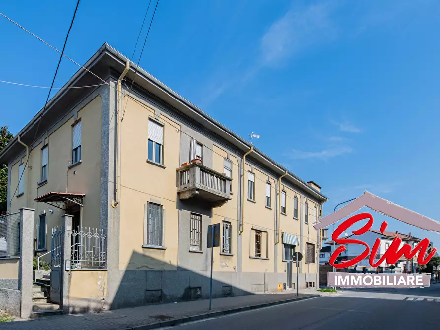 Immagine 1 di Trilocale in vendita  in Via XXV Aprile sn a Galliate