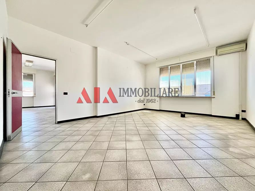 Immagine 13 di Ufficio in affitto  in Via D'acquisto Salvo a Pontedera