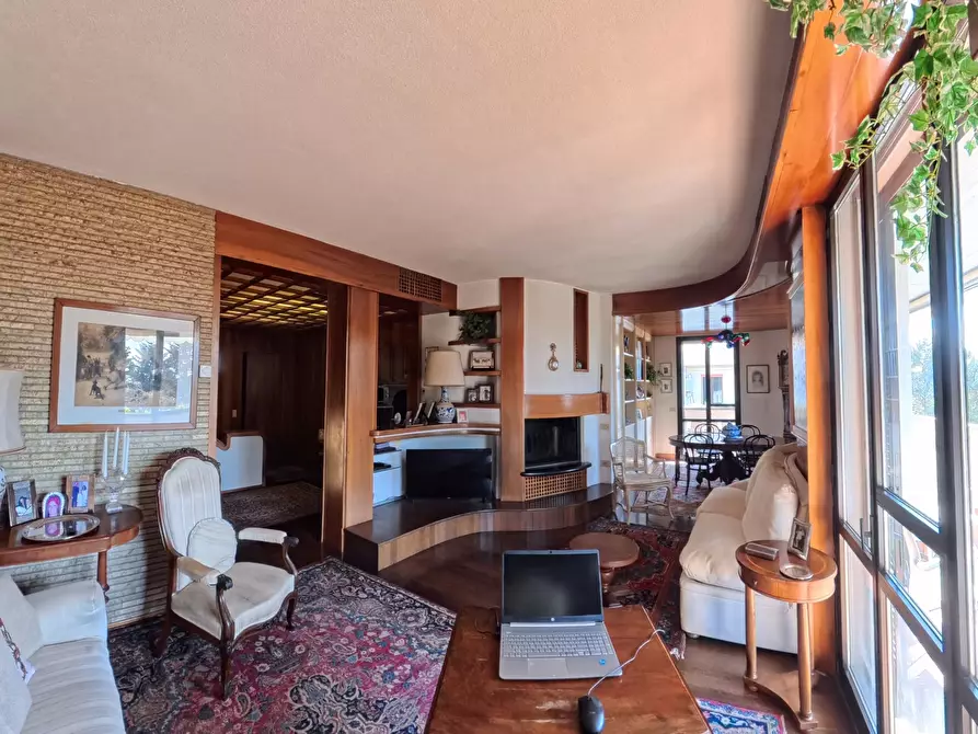 Immagine 1 di Pentalocale in vendita  in Via Alcide de Gasperi 43 a Pontedera