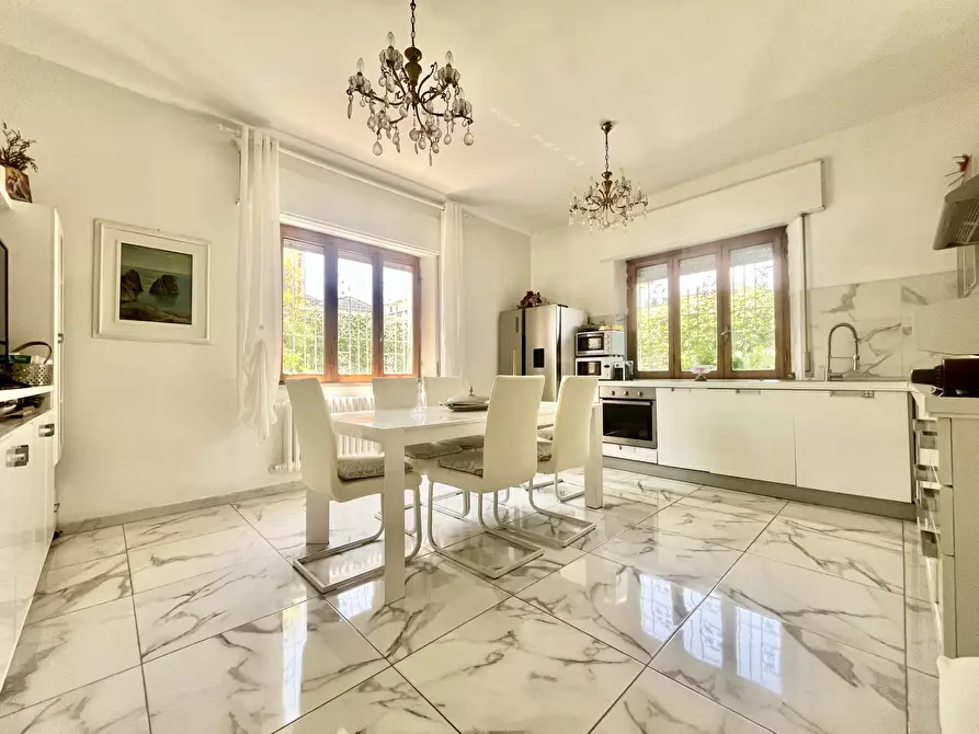 Immagine 1 di Casa bifamiliare in vendita  in SS439 a Buti