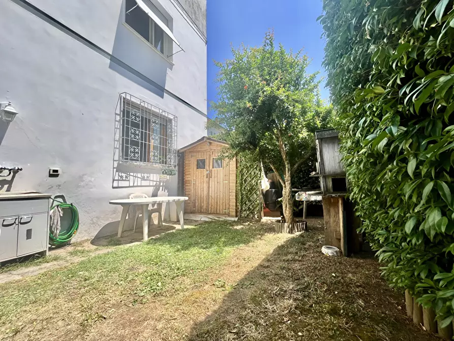 Immagine 30 di Casa bifamiliare in vendita  in SS439 a Buti