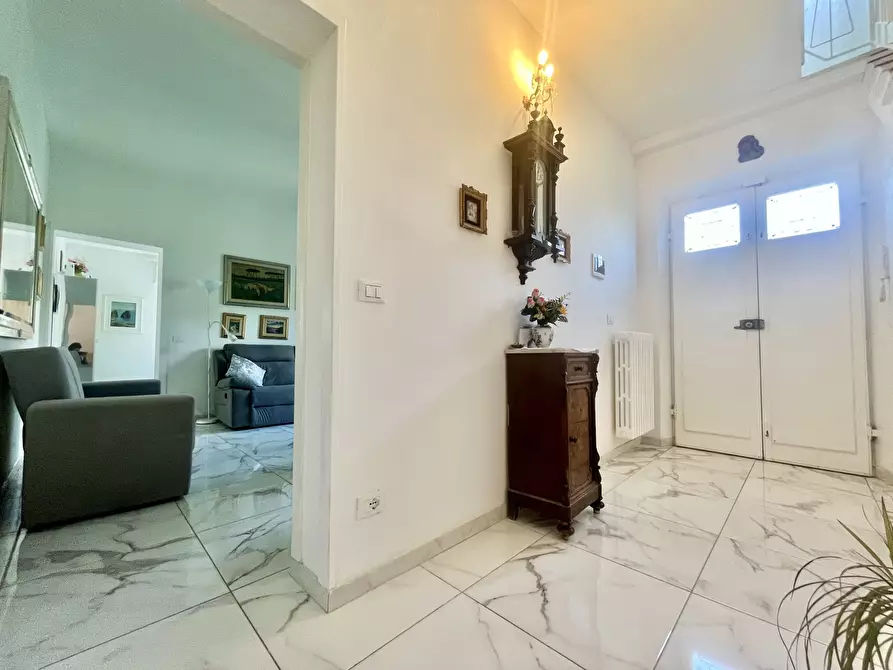 Immagine 4 di Casa bifamiliare in vendita  in SS439 a Buti