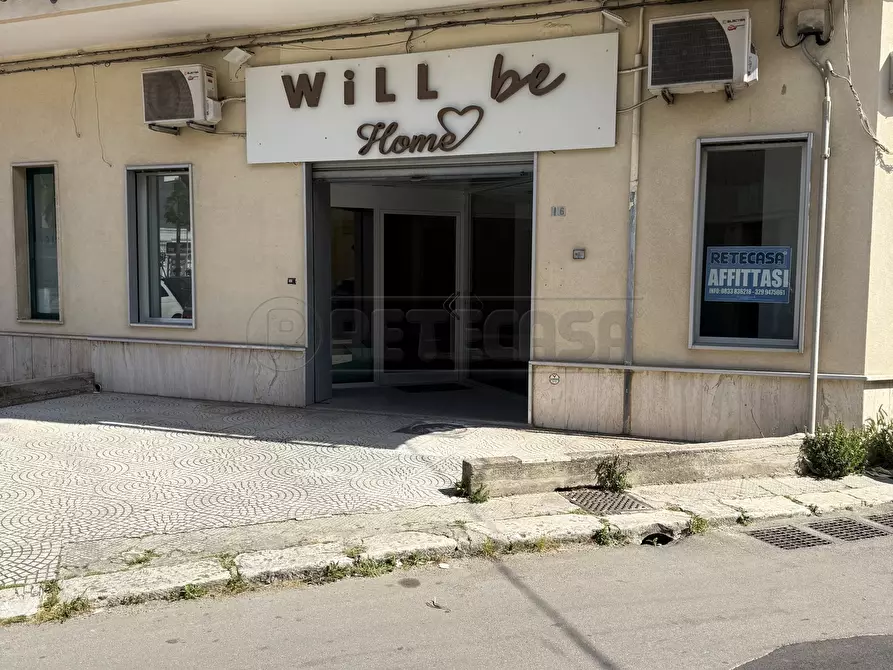 Immagine 20 di Locale commerciale in affitto  in Piazza Giuseppe Mazzini 16 a Nardo'