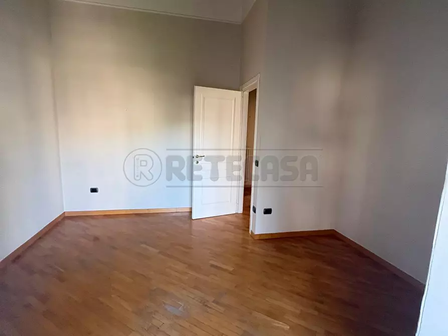 Immagine 19 di Pentalocale in affitto  in via renato de martino 16 a Salerno