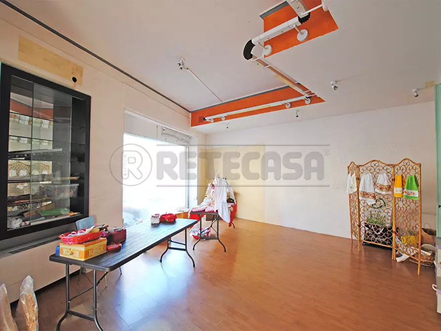 Immagine 2 di Locale commerciale in vendita  in Via G. Marconi 2 a Cornedo Vicentino