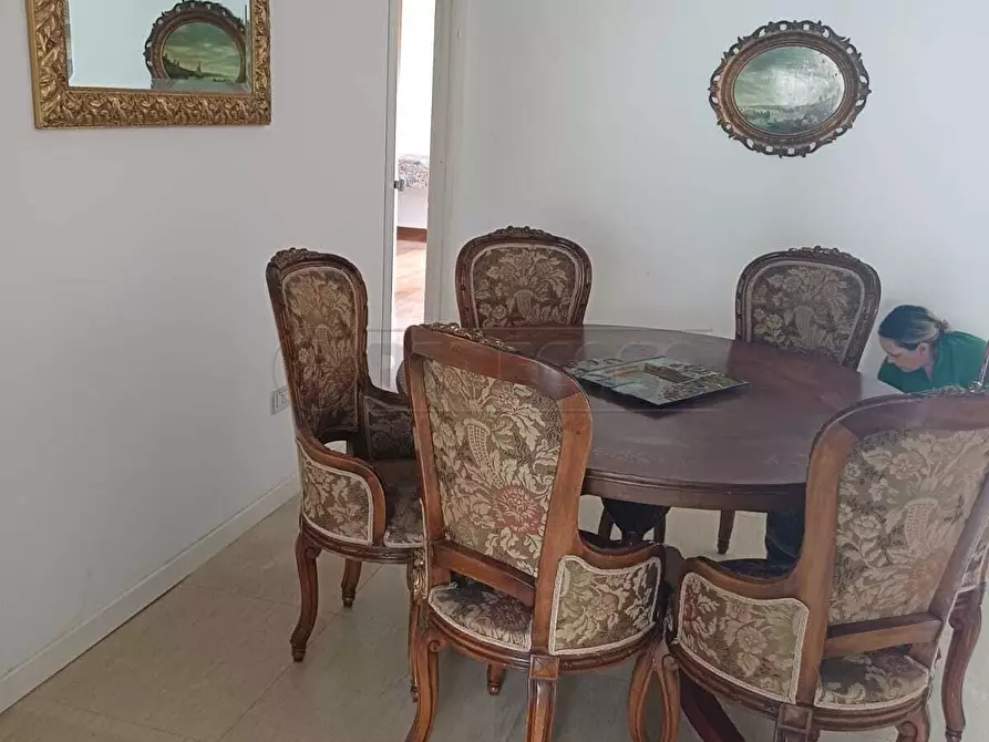 Immagine 10 di Pentalocale in vendita  in Via Pietro del Pezzo 87 a Salerno