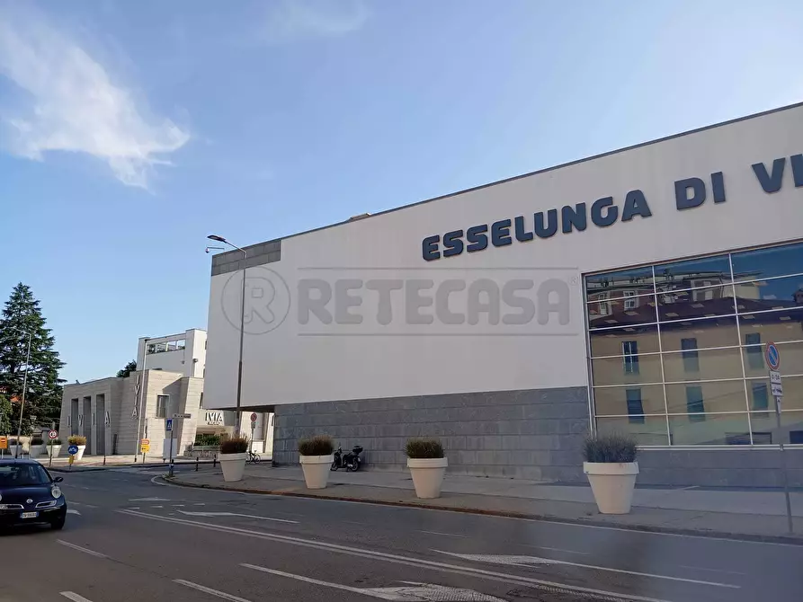 Immagine 14 di Trilocale in vendita  a Bergamo