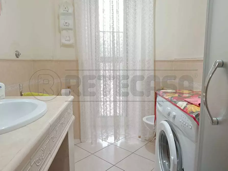 Immagine 11 di Pentalocale in vendita  in Via Luigi Einaudi a Caserta