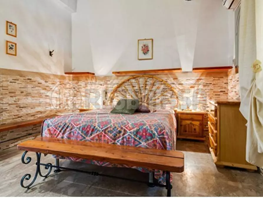 Immagine 100 di Villa in vendita  a Castellammare Del Golfo