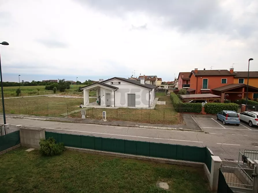 Immagine 15 di Appartamento in affitto  a Agugliaro