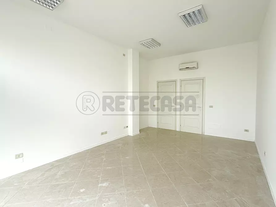 Immagine 3 di Locale commerciale in affitto  in Viale Trieste a Vicenza