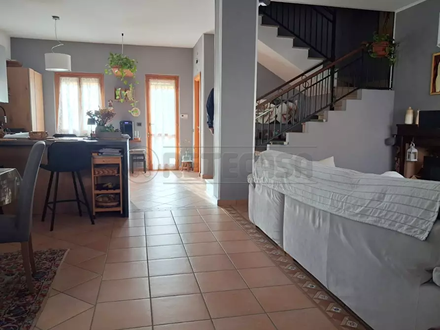 Immagine 48 di Villetta a schiera in vendita  in Via Giudice Falcone a Marcianise