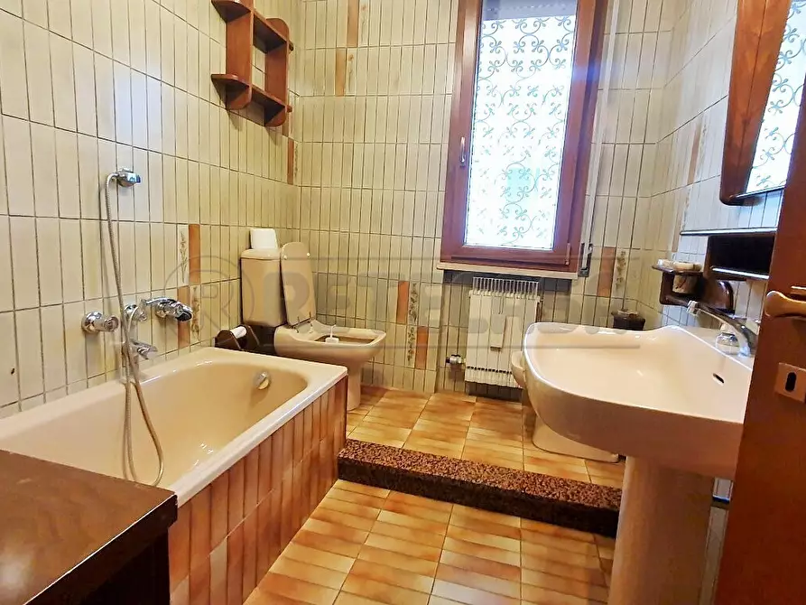 Immagine 12 di Casa bifamiliare in vendita  a Viareggio