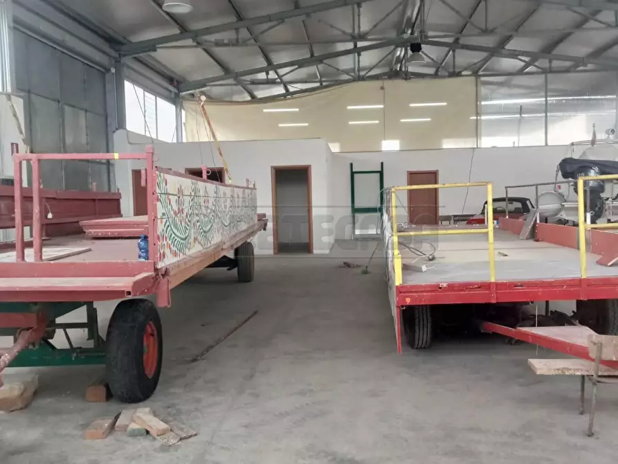 Immagine 9 di Attività artigianale in vendita  a Castelvetrano