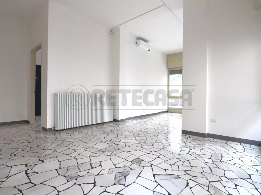 Immagine 39 di Ufficio in vendita  in Viale Milano 56 a Vicenza