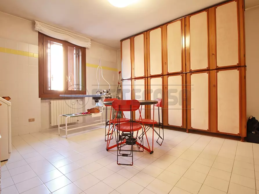 Immagine 24 di Villa in vendita  in VIA GIACOMO LEOPARDI 2 a Arzignano