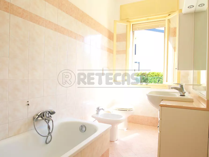 Immagine 18 di Villa in affitto  a Vicenza