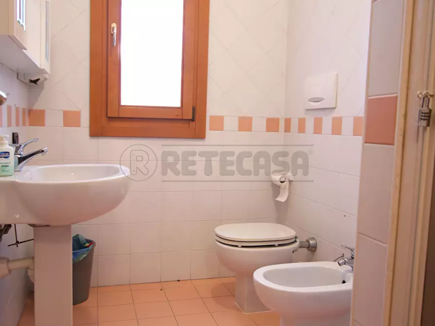 Immagine 10 di Ufficio in affitto  in viale riviera berica 451 a Vicenza