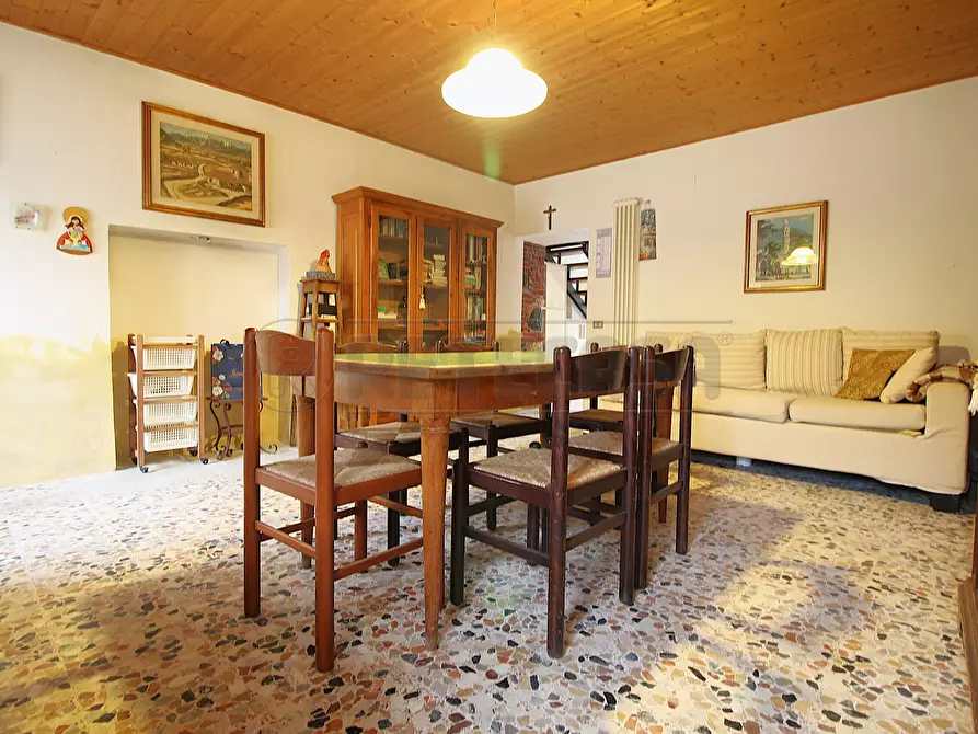 Immagine 11 di Rustico / casale in vendita  in Via Castello 43 a Gambellara