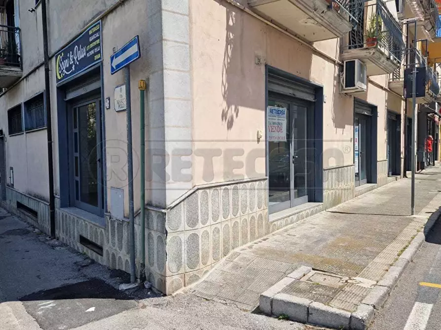 Immagine 4 di Locale commerciale in vendita  a Mercato San Severino