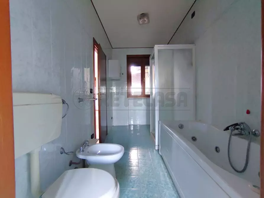 Immagine 28 di Palazzo in vendita  in via veneto 80 a Sarego