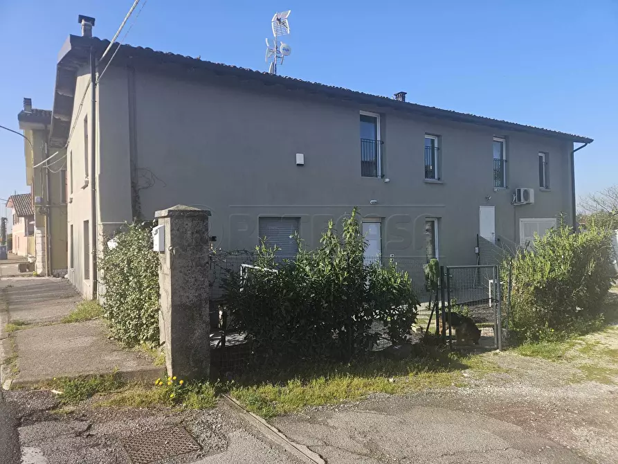 Immagine 2 di Casa indipendente in vendita  in Via Campagna Sotto a Lonato del Garda