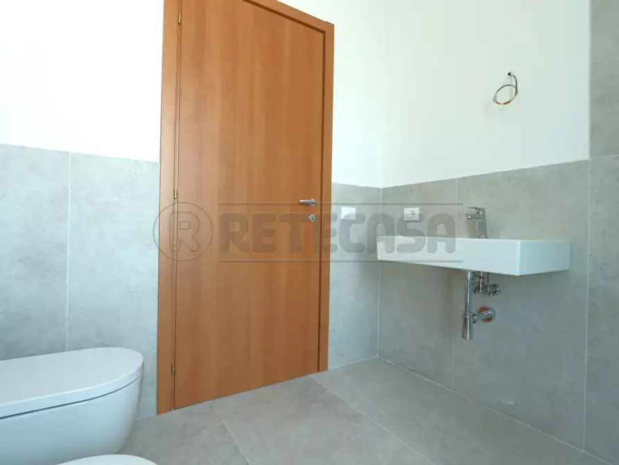 Immagine 14 di Attico in affitto  in Via Cimone 9 a Vicenza