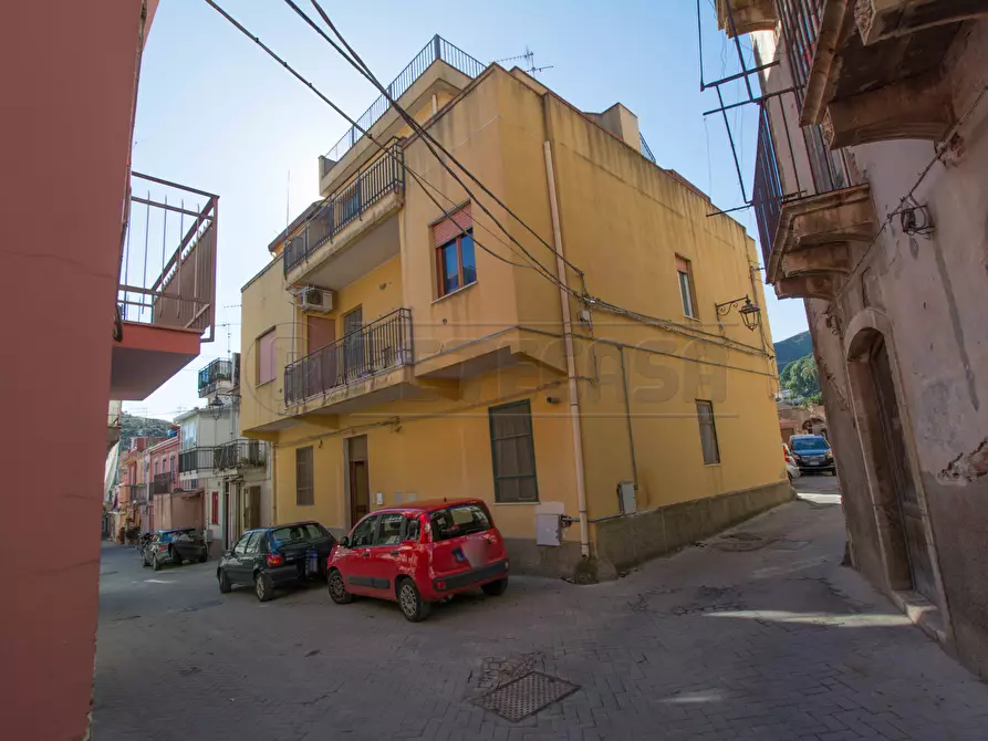 Immagine 1 di Trilocale in vendita  in santa margherita a Messina